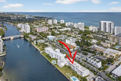 1001 N Riverside Drive #305 1