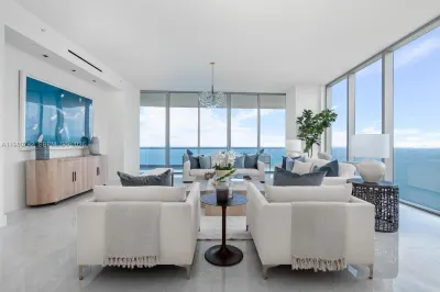 18501 Collins Ave #4304 1