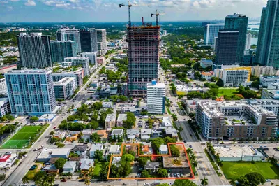 2650 Biscayne Blvd 1