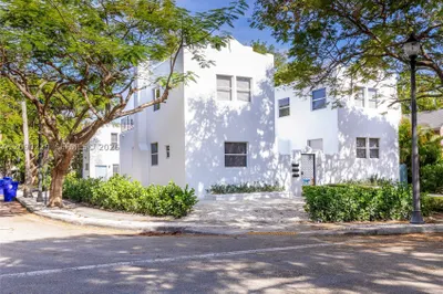 137 NE 47th St 1