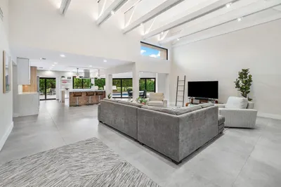 803 Foxpointe Circle 1