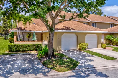1101 Maplewood Drive 1