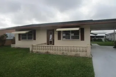 4916 NW 55th St 1