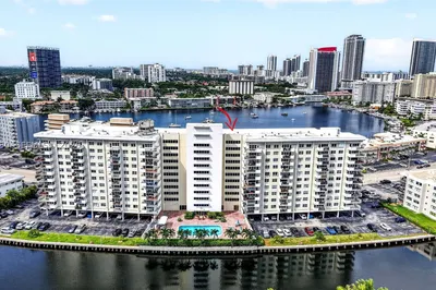 401 Golden Isles Dr #708 1