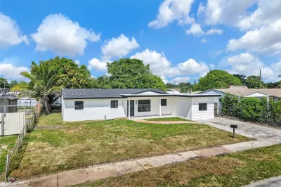 17930 NW 42nd Pl 1