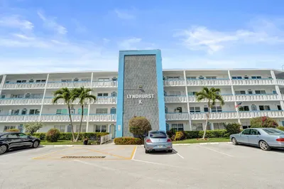 2049 Lyndhurst 1