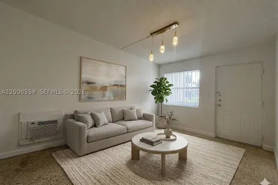 142 SW 18th Ave #20 1