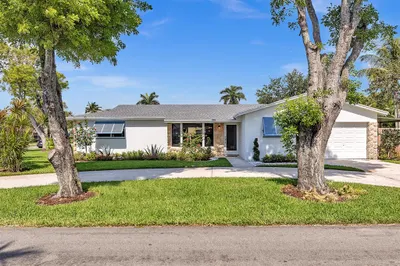 179 SE 27th Avenue 1