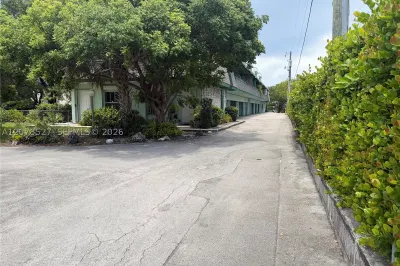 701 S Royal Poinciana Blvd #12 1