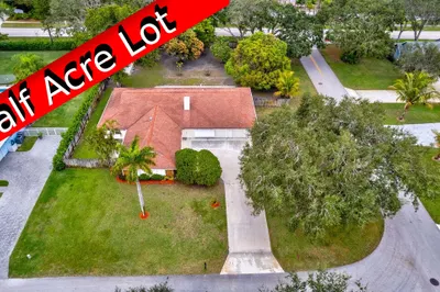 HALF ACRE LOT - 6185 WHITE OAK