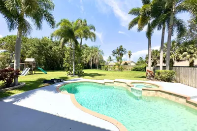 1118 Fosters Mill Drive 1