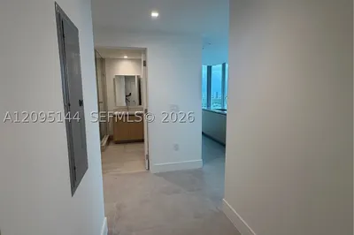 2411 Laguna Cir #2911 1