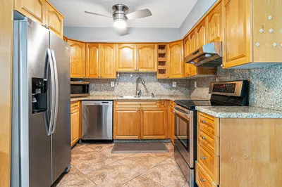 2722 Peer Lane #187 1