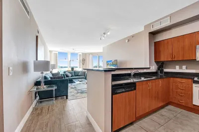 806 E Windward Way #523 1