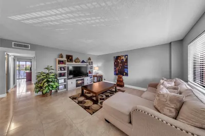 7466 Ashmont Cir #303 1