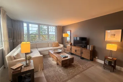 100 Lincoln Rd #314B 1