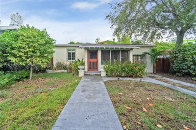 50 NW 26th Ave #2/1 1