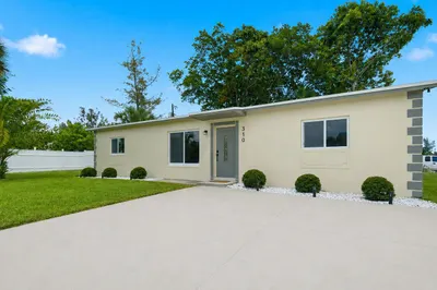 310 NW 4th Avenue 1
