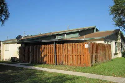 1065 Manor Drive 1