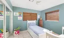 698 W 40th Pl Photo