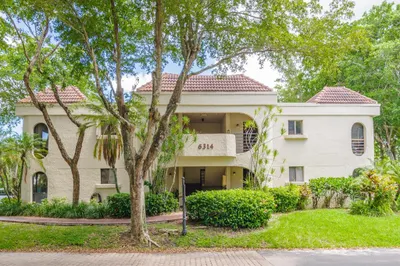 6314 Longboat Lane W #202 1