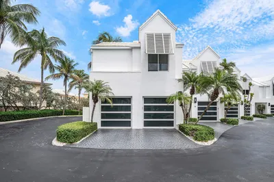2115 S Ocean Boulevard #14 1