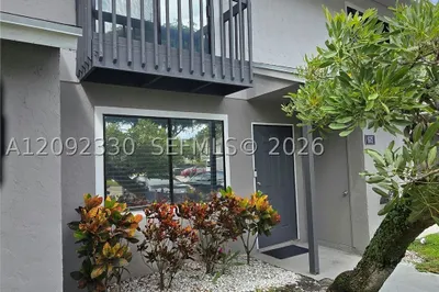 605 Riverside Dr 1