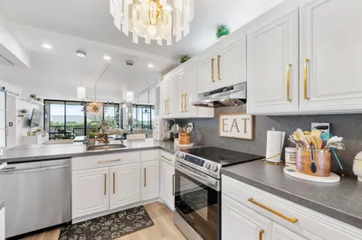 13 Royal Palm Way #5030 1