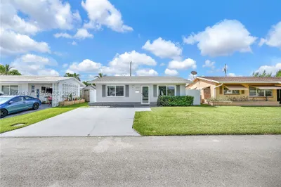2710 NW 54th St 1