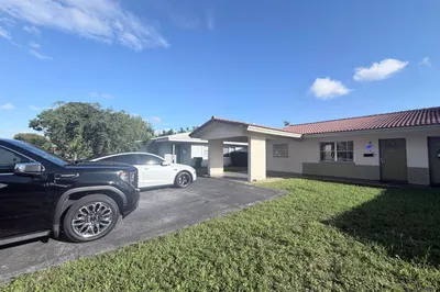 11260 NW 39th Street 1