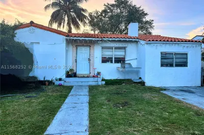 810 NW 17th Ct 1