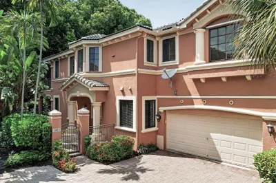 2883 Kinsington Circle 1