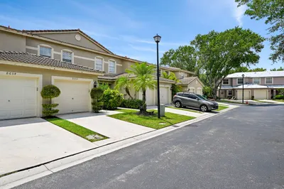 8658 S Southgate Shores Circle 1