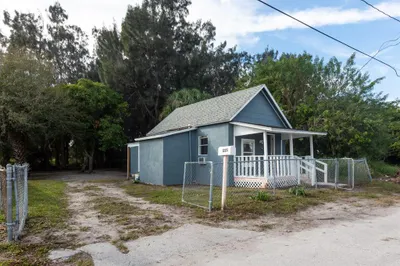 1225 Mccray Court 1