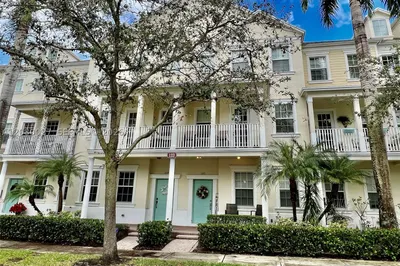 123 E Royal Palm Cir #105 1