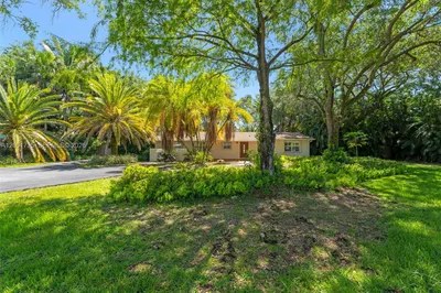 11401 SW 102nd Ave 1