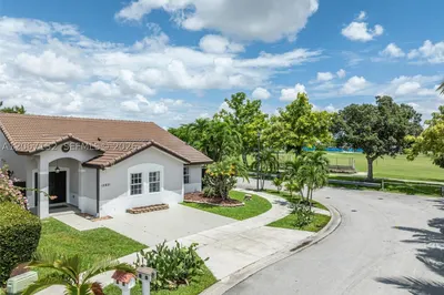 12851 NW 7th Ter 1