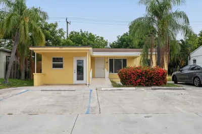 411 E Commercial Boulevard 1
