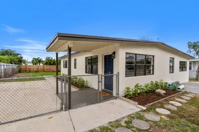 2415 Lewis Road 1