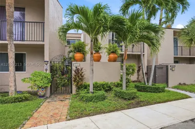9135 Fontainebleau Blvd #2 1