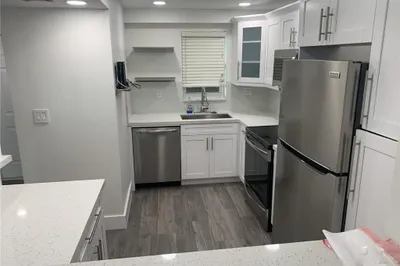 3150 W Rolling Hills Cir #402 1