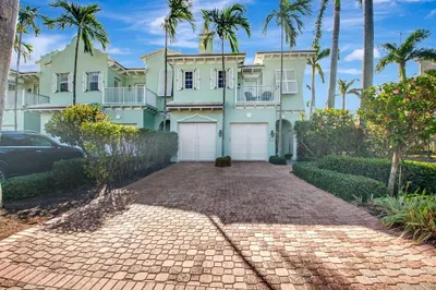 790 Andrews Avenue #E104 1