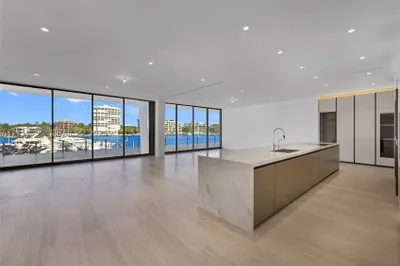 5 Grove Isle Drive #S203 1