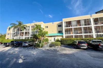 85 Gulfstream Rd #105A 1