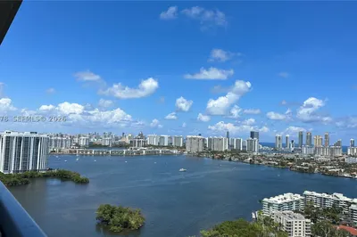 16385 Biscayne Blvd #3019 1