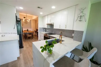 16301 Malibu Dr #79 1
