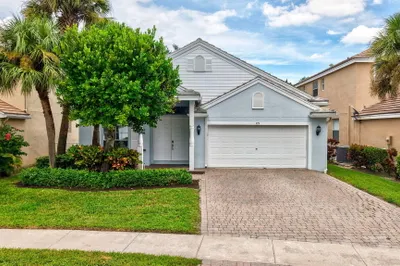 375 Berenger Walk 1