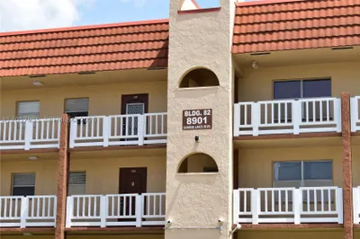 8901 Sunrise Lakes Blvd #211 1