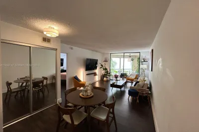 2821 N Miami Beach Blvd #3I 1