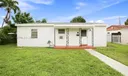 790 E 6th Pl Photo